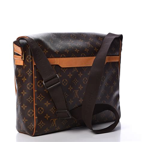 louis vuitton box messenger bag|louis vuitton messenger laptop bag.